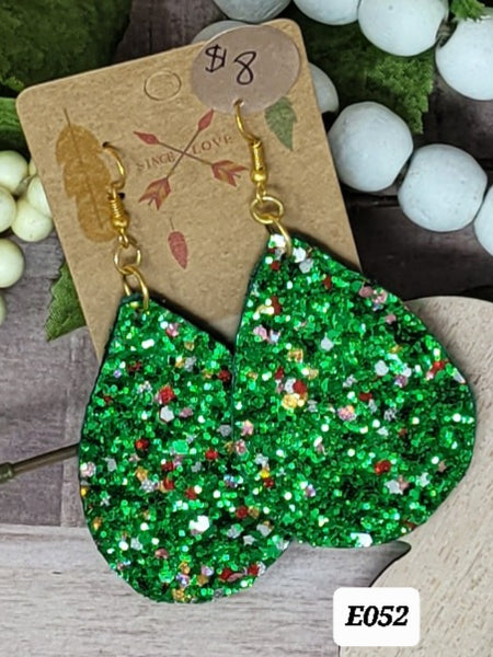 E052 Green Christmas Earrings